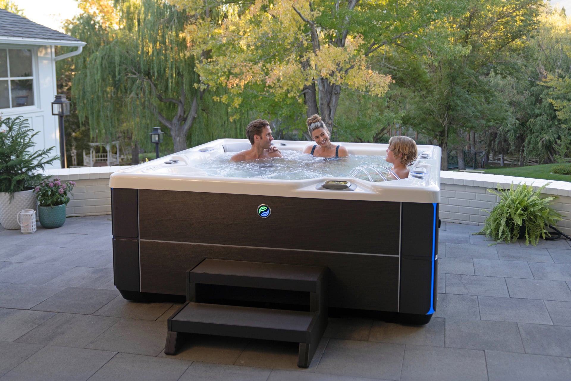 SOVEREIGN » HotSpring Whirlpools